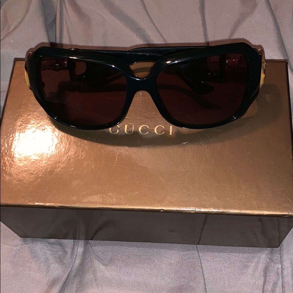 Gucci sunglasses 🕶